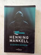 El hombre sonriente