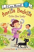 Amelia Bedelia Tries her Luck (i can Read) (en Inglés)