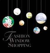 Fashion Window Shopping /Anglais