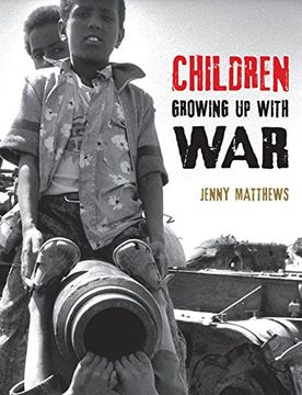 portada Children Growing up With war (en Inglés)