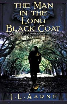 portada The man in the Long Black Coat (en Inglés)