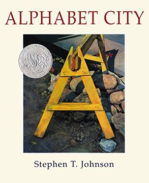 portada Alphabet City (Caldecott Honor Book) (en Inglés)