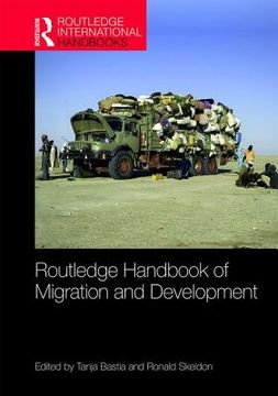 portada Routledge Handbook of Migration and Development (en Inglés)