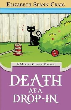 portada Death at a Drop-In: A Myrtle Clover Cozy Mystery: Volume 5 (Myrtle Clover Cozy Mysteries)