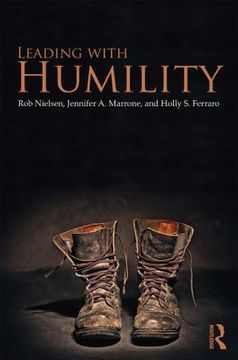 portada leading with humility (en Inglés)