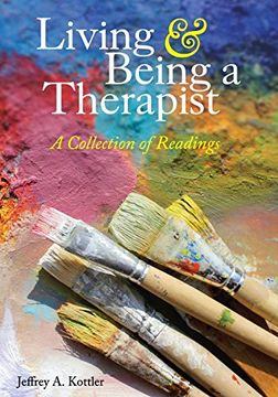 portada Living and Being a Therapist: A Collection of Readings (in English)