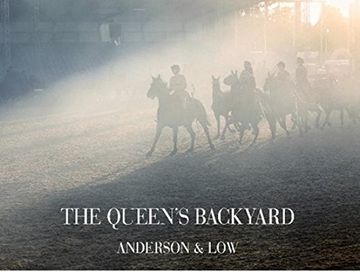 portada The Queen's Backyard (en Inglés)