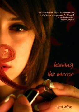 portada kissing the mirror (en Inglés)