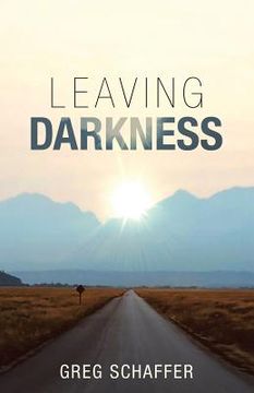 portada Leaving Darkness (en Inglés)