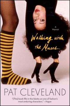 portada Walking With the Muses: A Memoir (in English)