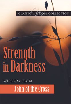 portada Strength in Darkness Cwc (en Inglés)