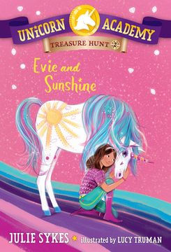 portada Unicorn Academy Treasure Hunt #2: Evie and Sunshine (in English)