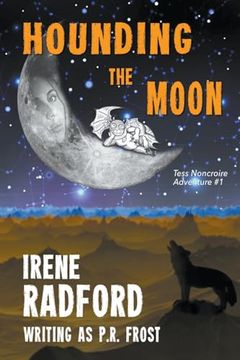 portada Hounding the Moon (Tess Noncoire Adventures) (en Inglés)