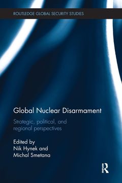 portada Global Nuclear Disarmament (in English)