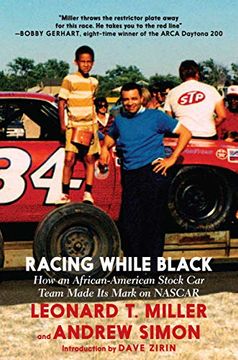 portada Racing While Black: How an African-American Stock Car Team Made Its Mark on NASCAR (in English)