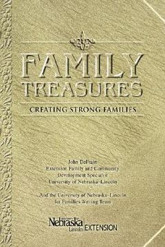 portada family treasures (en Inglés)