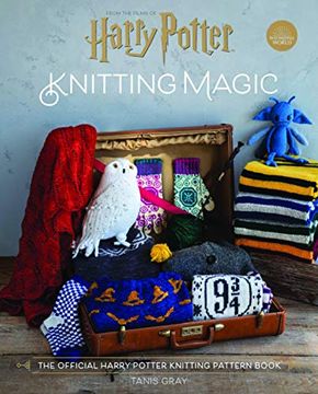 portada Harry Potter: Knitting Magic: The Official Harry Potter Knitting Pattern Book (en Inglés)