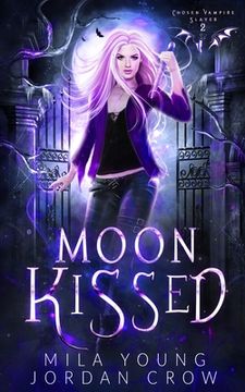 portada Moon Kissed: Vampire Romance (en Inglés)