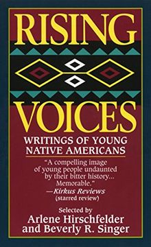 portada Rising Voices: Writings of Young Native Americans (en Inglés)