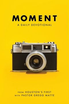portada Moment: A Daily Devotional (in English)