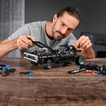 LEGO Technic Fast & Furious Dom's Dodge Charger 42111 Juego de construcción de auto de carreras, nuevo 2020 (1077 piezas)
