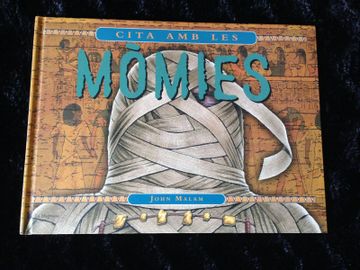 portada Momies (in Catalá)