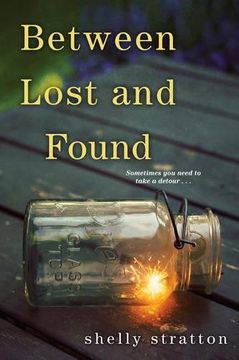 portada Between Lost and Found (en Inglés)