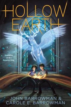 portada Hollow Earth (en Inglés)