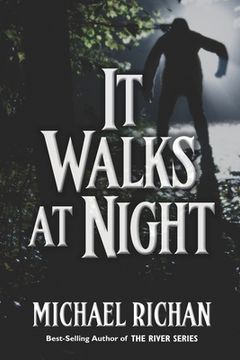 portada It Walks At Night (en Inglés)