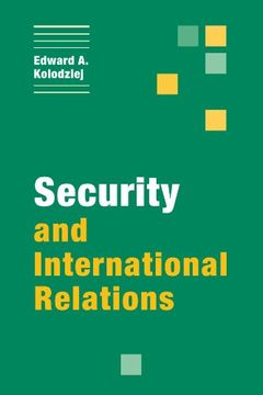 portada Security and International Relations (Themes in International Relations) (en Inglés)