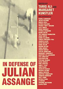 portada In Defense of Julian Assange (en Inglés)