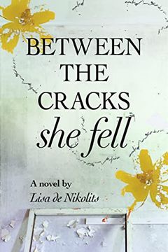 portada Between the Cracks She Fell (en Inglés)