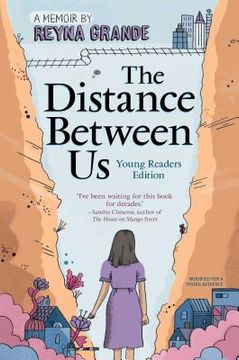 portada The Distance Between us: Young Readers Edition (en Inglés)