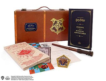 portada Harry Potter: Hogwarts Trunk Collectible set (in English)