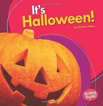 portada It's Halloween! (Bumba Books: It's a Holiday!)