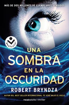 portada Una Sombra en la Oscuridad (in Spanish)