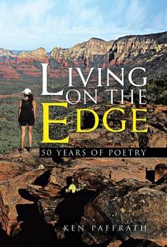 portada Living on the Edge: 50 Years of Poetry (en Inglés)