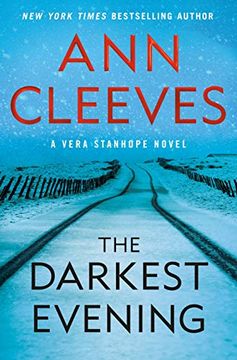 portada The Darkest Evening: A Vera Stanhope Novel 