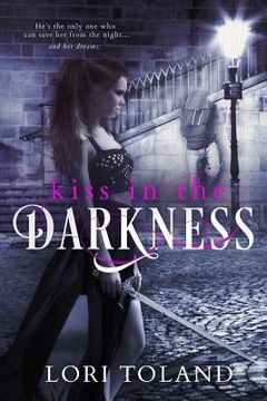 portada Kiss In The Darkness (en Inglés)