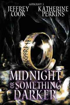 portada Midnight or Something Darker (en Inglés)