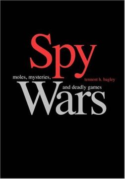 portada Spy Wars: Moles, Mysteries, and Deadly Games Large Print Edition 