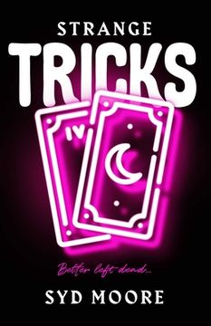 Strange Tricks: An Essex Witch Museum Mystery (en Inglés)