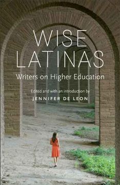 portada Wise Latinas: Writers on Higher Education