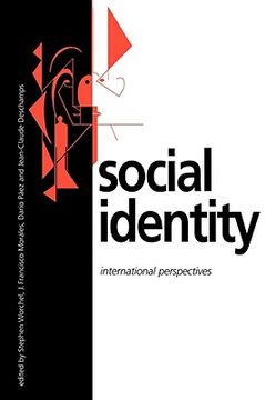 portada social identity: international perspectives (en Inglés)