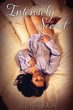 portada Intensely Secret (en Inglés)