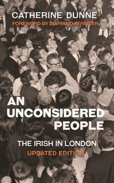 portada An Unconsidered People: The Irish in London - Updated Edition (en Inglés)