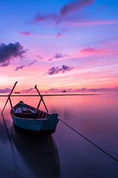 portada A Calm Sunrise: A Relaxing Morning on the Water. (en Inglés)