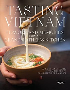 portada Tasting Vietnam: Flavors and Memories From my Grandmother's Kitchen (in English)