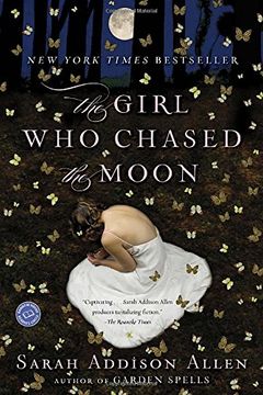 portada The Girl who Chased the Moon (en Inglés)