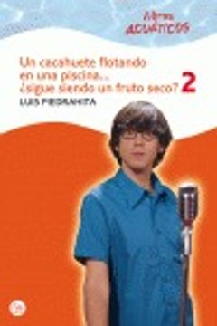 un cacahuete flotando en la piscina 2